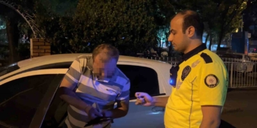 alkol-denetimini-gorunce-araci-park-etti-sigara-almaya-geldim-dedi-HrAqahn3.jpg