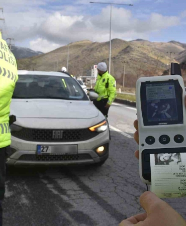 alkol-kontrollerinde-yeni-uygulama-olcumler-artik-kamera-kaydinda-4ec5SxvR.jpg