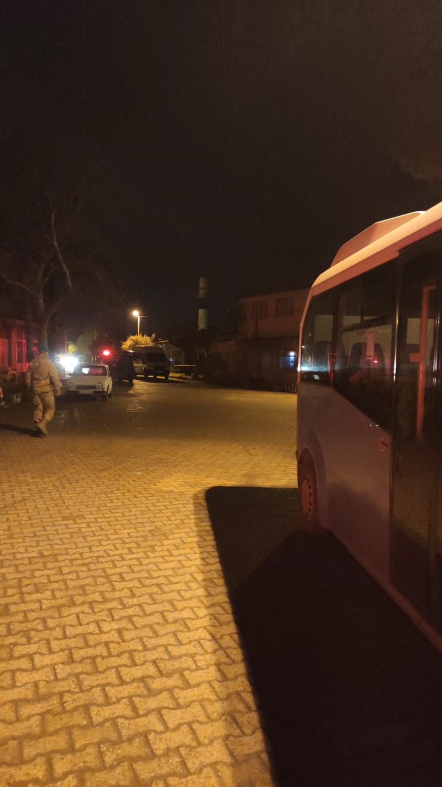 Alkol masasında tartışma kanlı bitti: 1 ölü 2 ağır yaralı 6 alkol masasinda tartisma kanli bitti 1 olu 2 agir yarali 2 F82ECByn