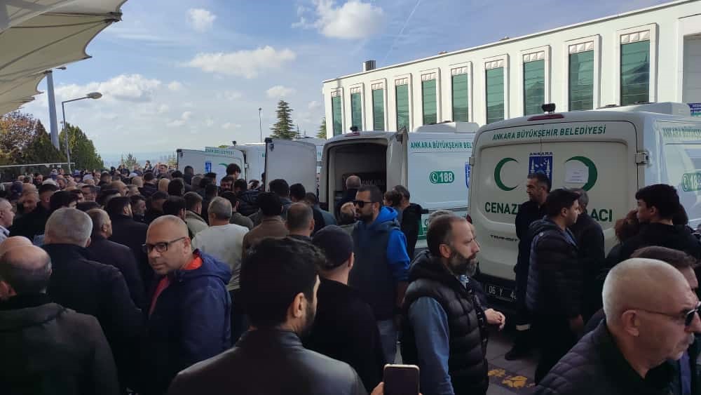 alkolden zehirlendigi iddia edilen 14 yasindaki hiranur son yolculuguna ugurlandi 0 JpZi3LJL