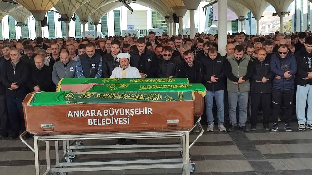 alkolden zehirlendigi iddia edilen 14 yasindaki hiranur son yolculuguna ugurlandi 3 ZZIGteQ6