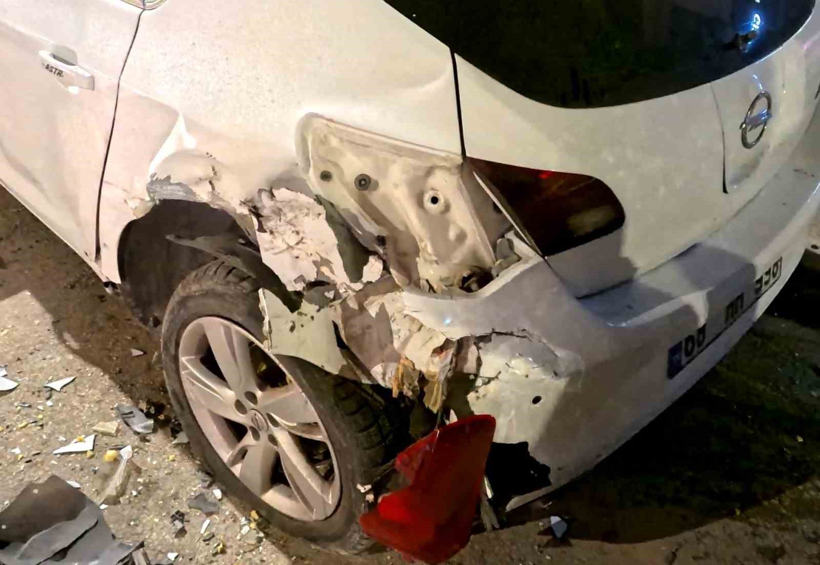 alkollu halde direksiyona gecti 3 araca birden carpti 2 fkVuP2nN