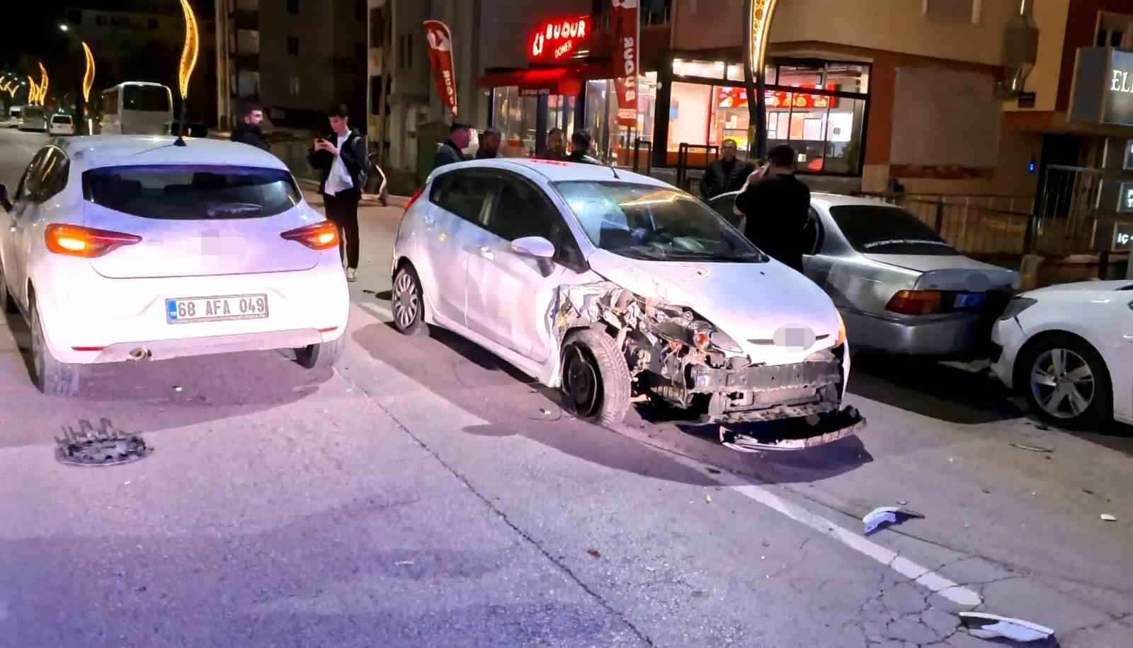 alkollu halde direksiyona gecti 3 araca birden carpti 5 3ECg4NE6