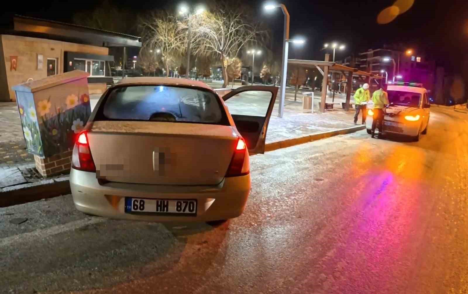 alkollu sekilde direksiyon basina gecen genc kaza yapti ilk defa ictim onda da kaza V1TwbUjG