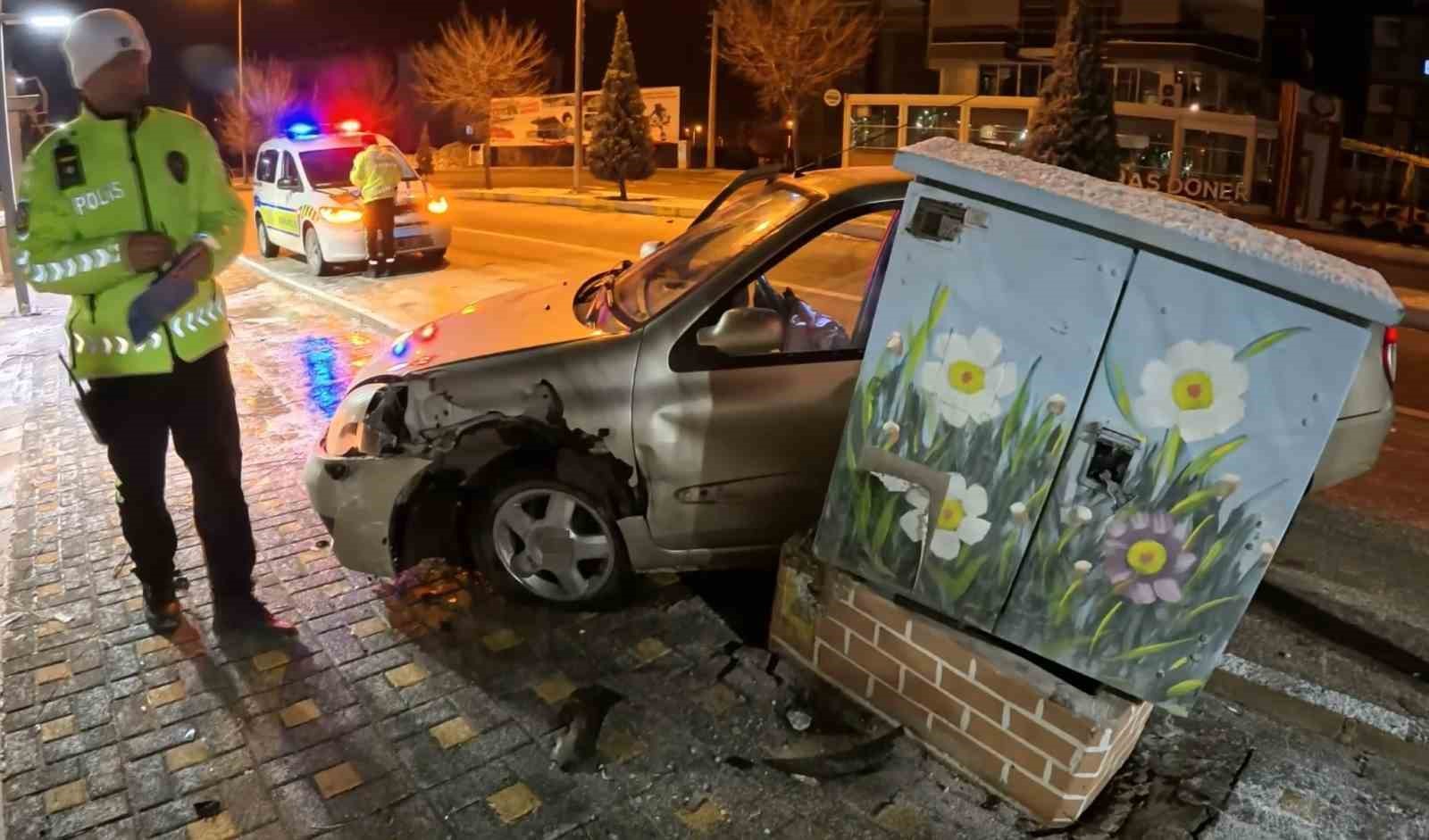 alkollu sekilde direksiyon basina gecen genc kaza yapti ilk defa ictim onda da kaza whER77sZ