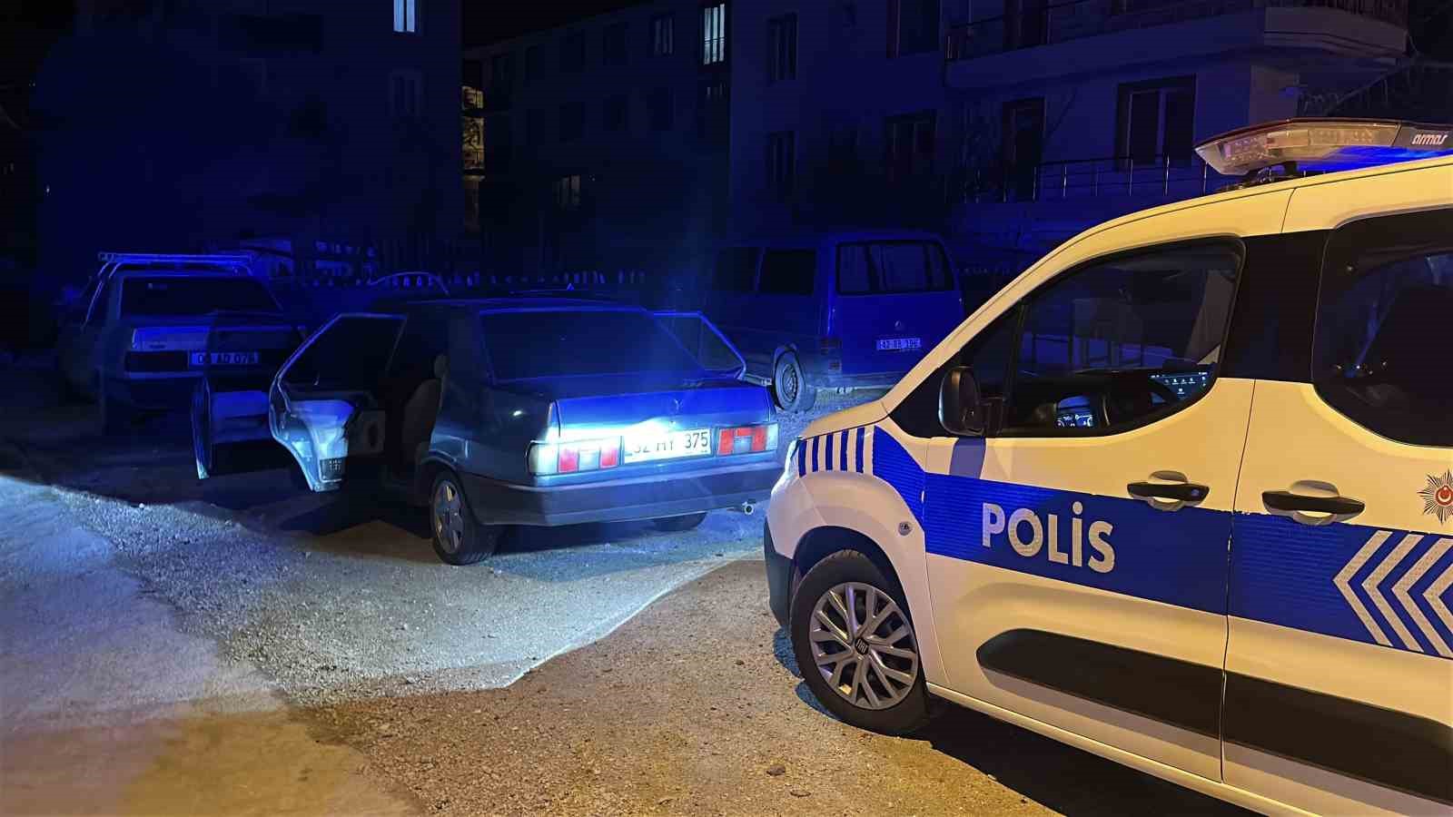 Alkollü sürücü 3 günde iki kez polisten kaçtı, yaklaşık 100 bin lira cezayı yedi 5 alkollu surucu 3 gunde iki kez polisten kacti yaklasik 100 bin lira cezayi yedi UO6TZdbL
