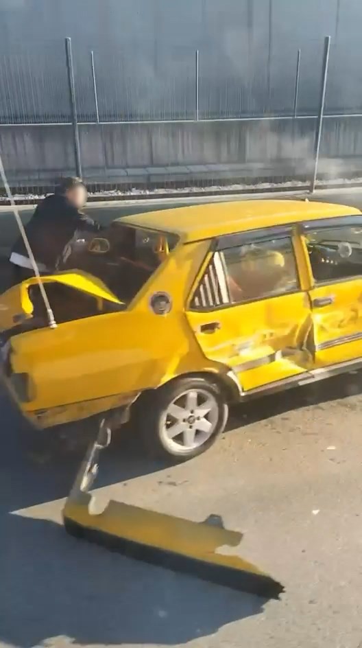 alkollu surucu direksiyon hakimiyetini kaybetti bariyerlere carpti 0 fpXTkhfg