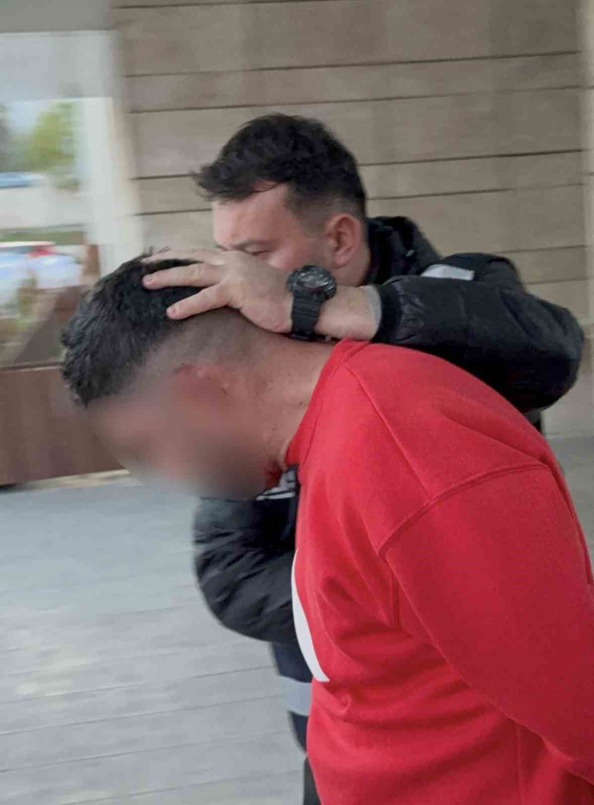 alkollu surucu gorevi yaptirmamak icin direnme sucundan tutuklandi 2 faWt5BQQ