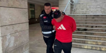 alkollu-surucu-gorevi-yaptirmamak-icin-direnme-sucundan-tutuklandi-DrYs6N7k.jpg