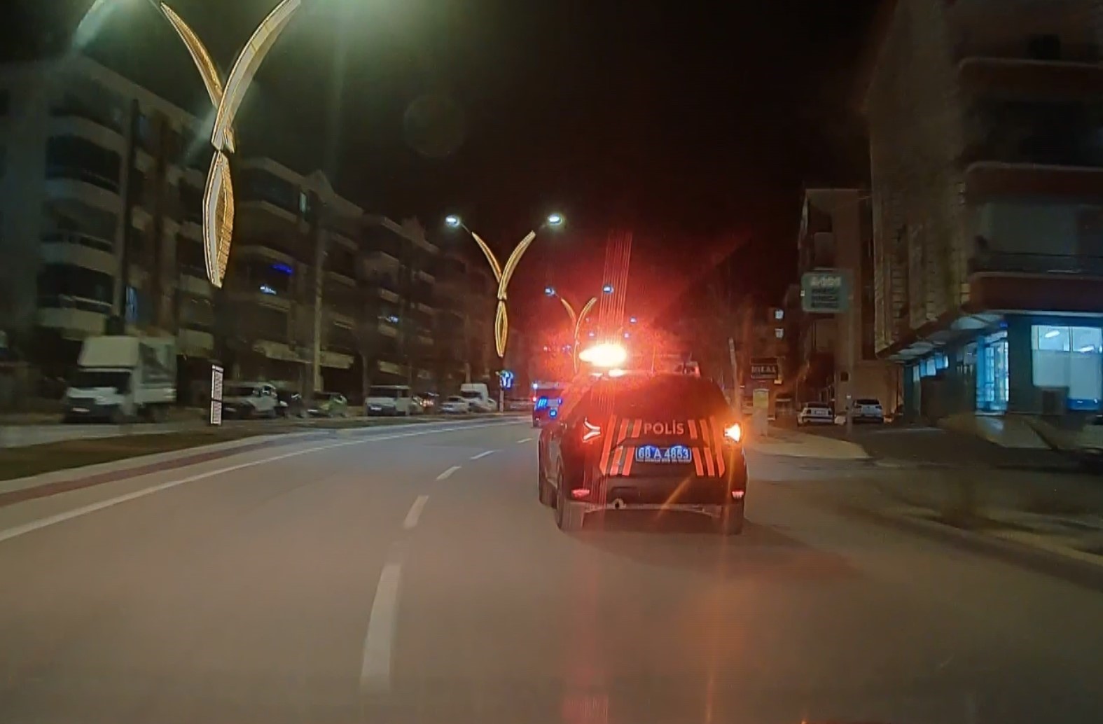 alkollu surucu ile polisin nefes kesen kovalamacasi kamerada 0 Th4ukwM7