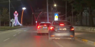 alkollu-surucu-ile-polisin-nefes-kesen-kovalamacasi-kamerada-C2L2rRff.jpg