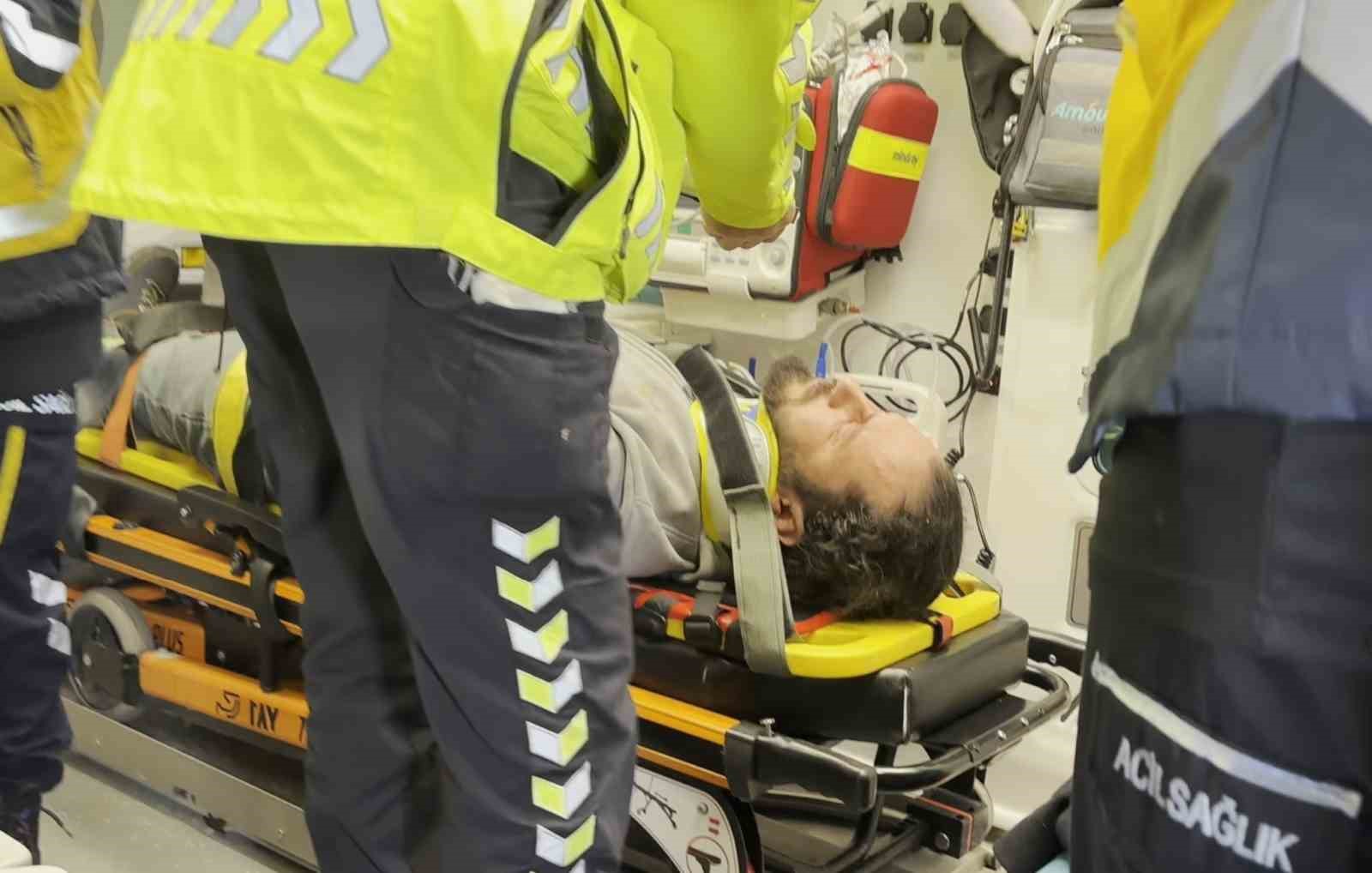 alkollu surucu onundeki araca carpti 6 yarali 2 8CwM4j6s