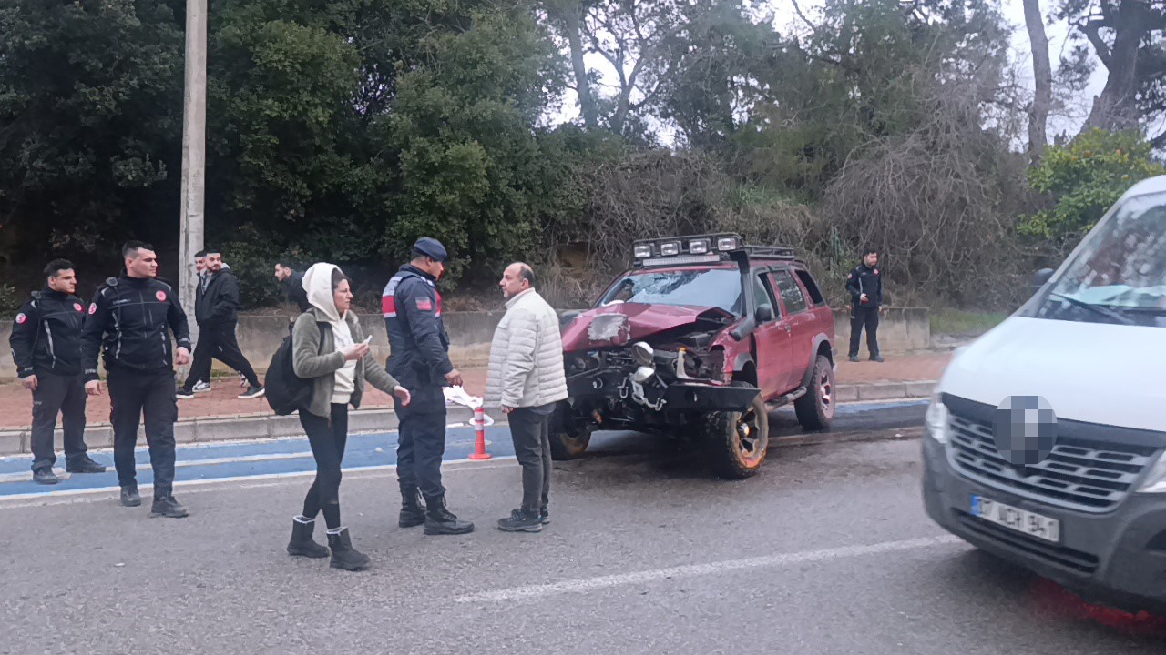 alkollu surucu palmiyeye carpti 2 yarali 2 tEjB6i61