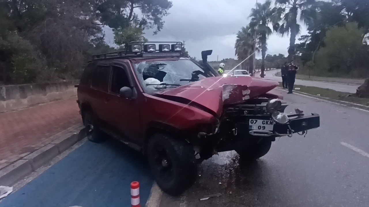 alkollu surucu palmiyeye carpti 2 yarali 5