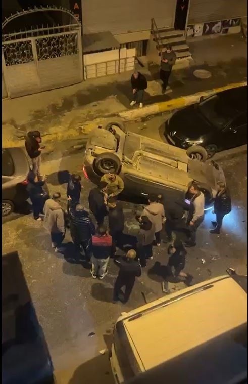 alkollu surucu park halindeki araca carparak takla atti o anlar kamerada 1