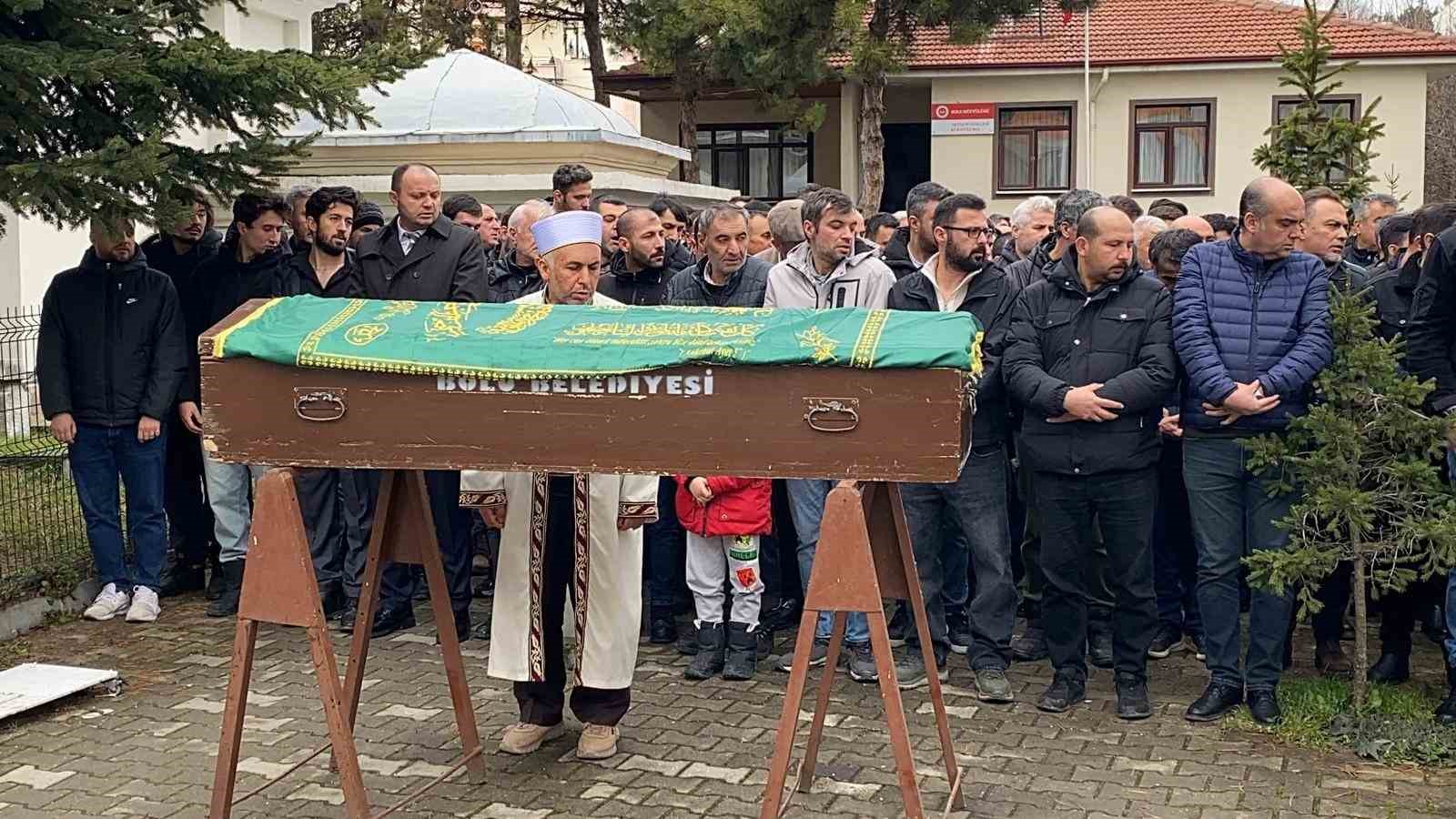alkollu surucunun hayattan kopardigi genc son yolculuguna ugurlandi 8 XGapfUO7