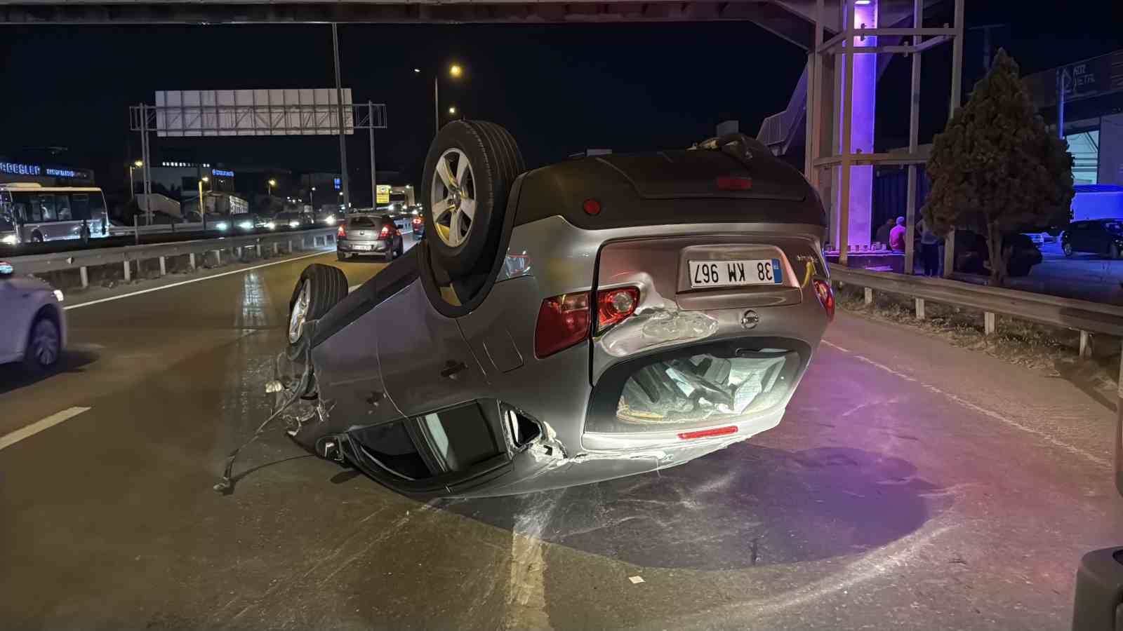 alkollu surucunun karistigi kazada 4 kisi yaralandi 0 9FVKJTnb