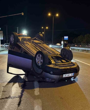 alkollu-surucunun-karistigi-kazada-4-kisi-yaralandi-DPWDFNEh.jpg