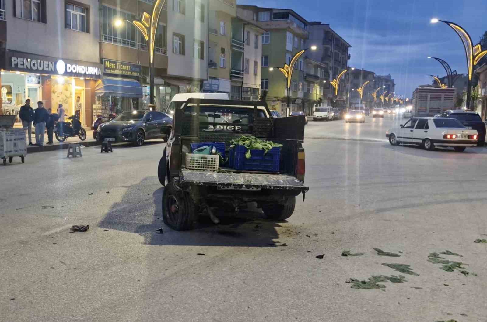 alkollu surucunun karistigi zincirleme kaza kamerada 1 yarali 2 JWgOrzVm