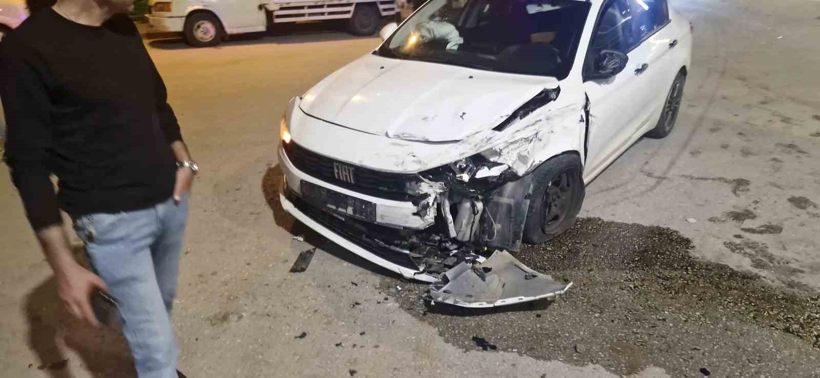 alkollu surucunun karistigi zincirleme kaza kamerada 1 yarali 5