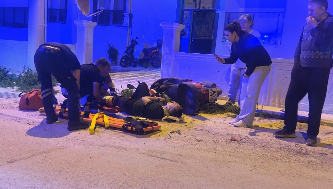 alkollu surucunun kullandigi motosiklet otomobille ile carpisti 0 ywLBkaqi