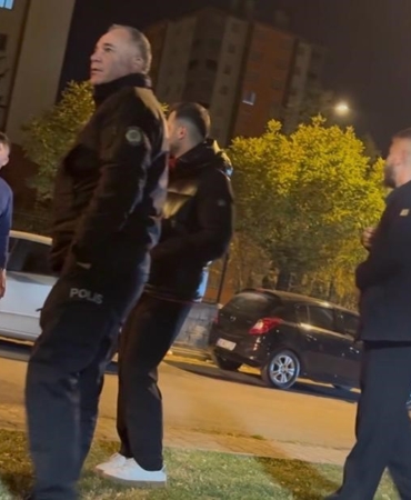 alkollu-yakalanmamak-icin-sofor-oldugunu-inkar-eden-sahis-ekiplere-zorluk-cikardi-16sXpWrS.jpg