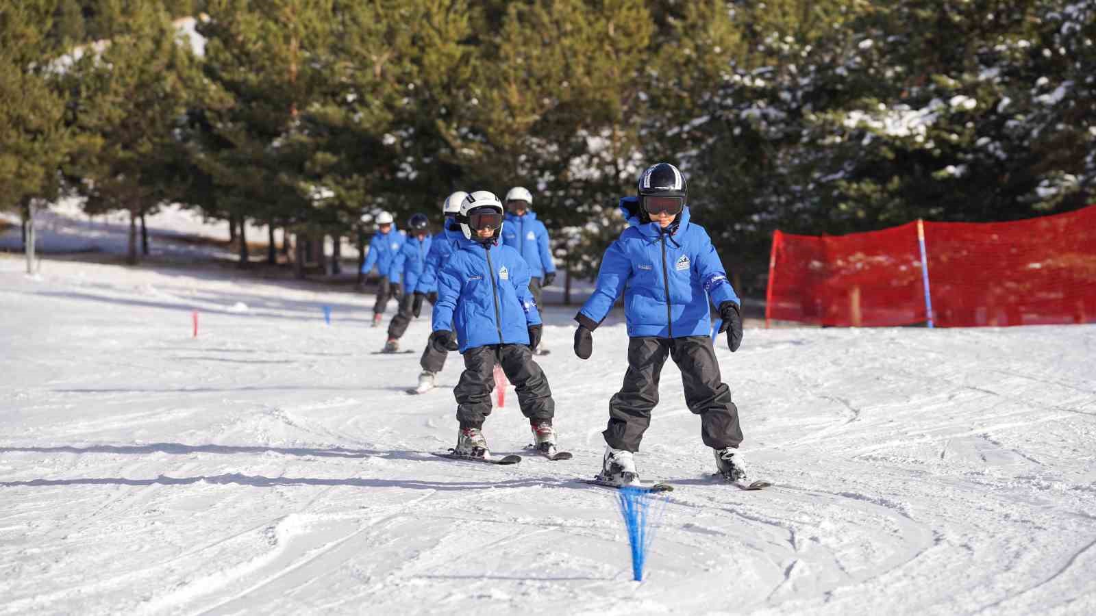 allianz turkiye dag gibi arkanizdayiz projesiyle palandokende kiz cocuklarini kayak sporuyla tanistirdi 10 35vlD9kT
