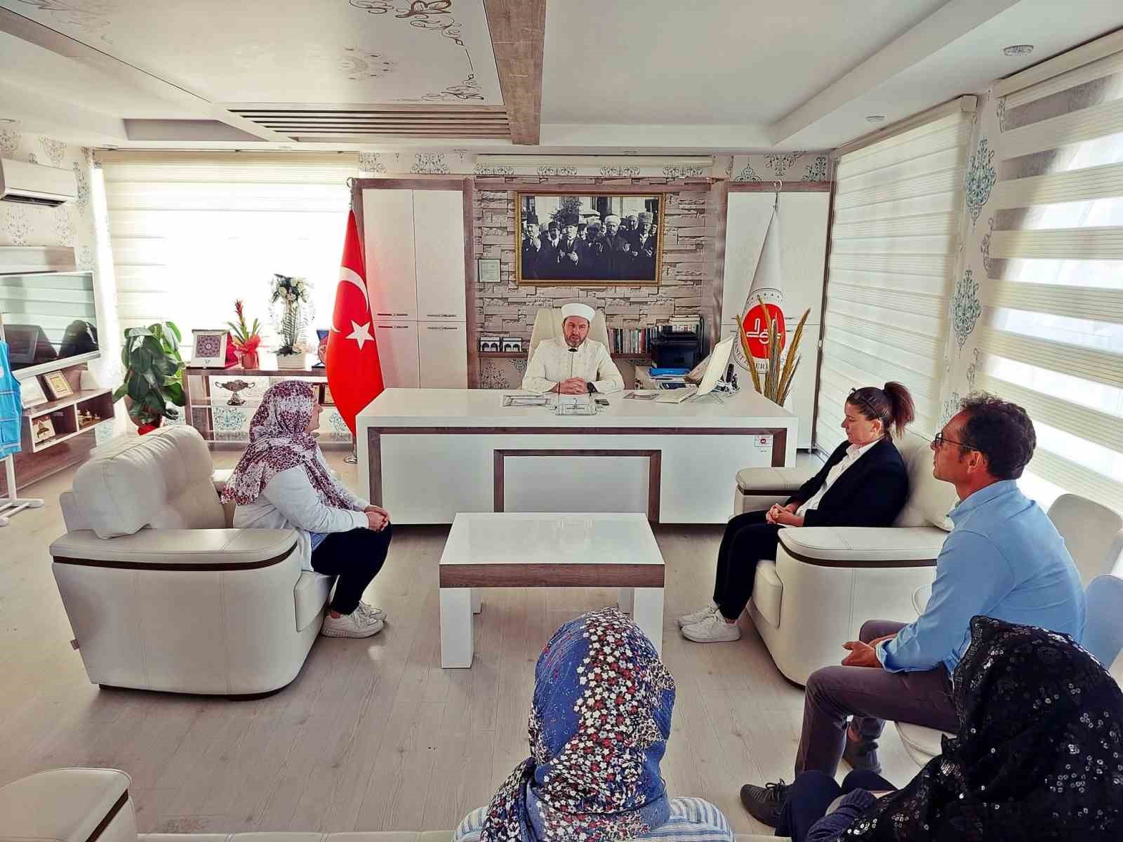 alman kadin kelime i sehadet getirerek musluman oldu 3 JRj6Ys1u