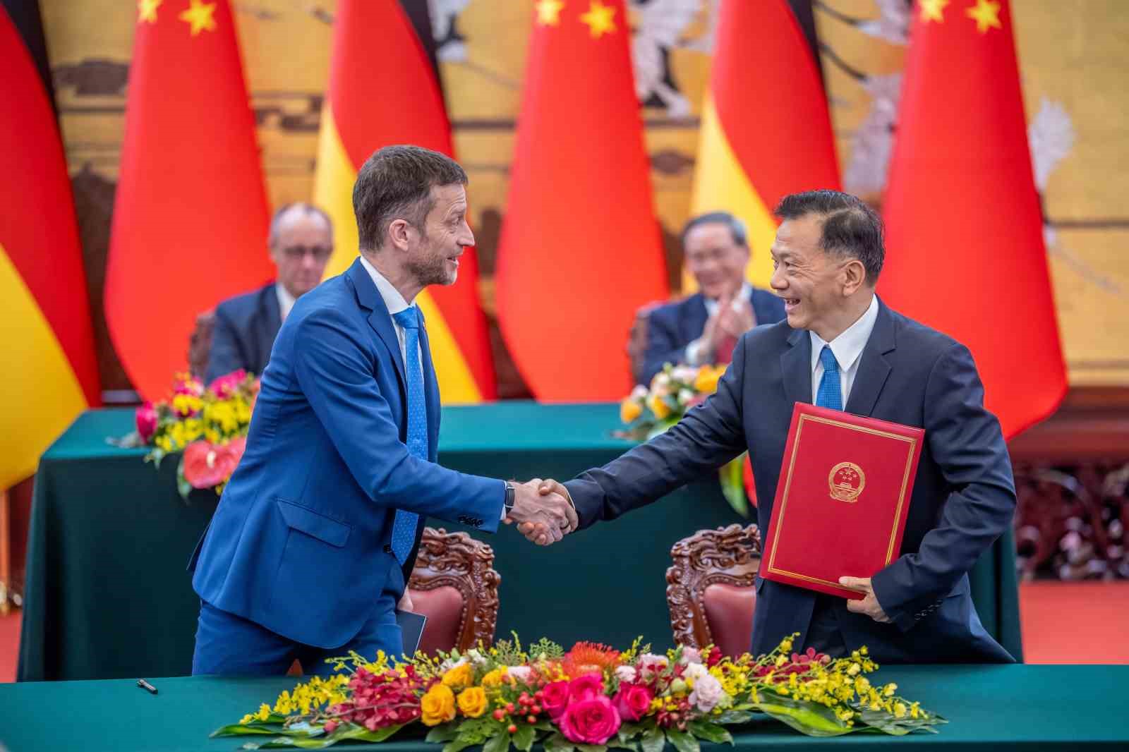 almanya basbakani merz cinli lider xi ile bir araya geldi 3 VyNcAVOm