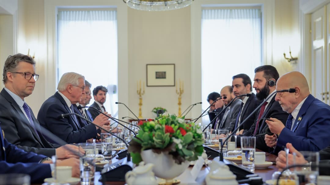 almanya cumhurbaskani steinmeier suriyeli mevkidasi es sara ile gorustu 3 isAZKLvc