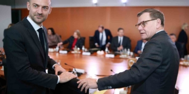 almanya-disisleri-bakani-wadephul-iranda-rejim-degisikliginin-askeri-yollarla-gerceklestirilebilecegini-dusunmuyorum-7QsRe5P7.jpg