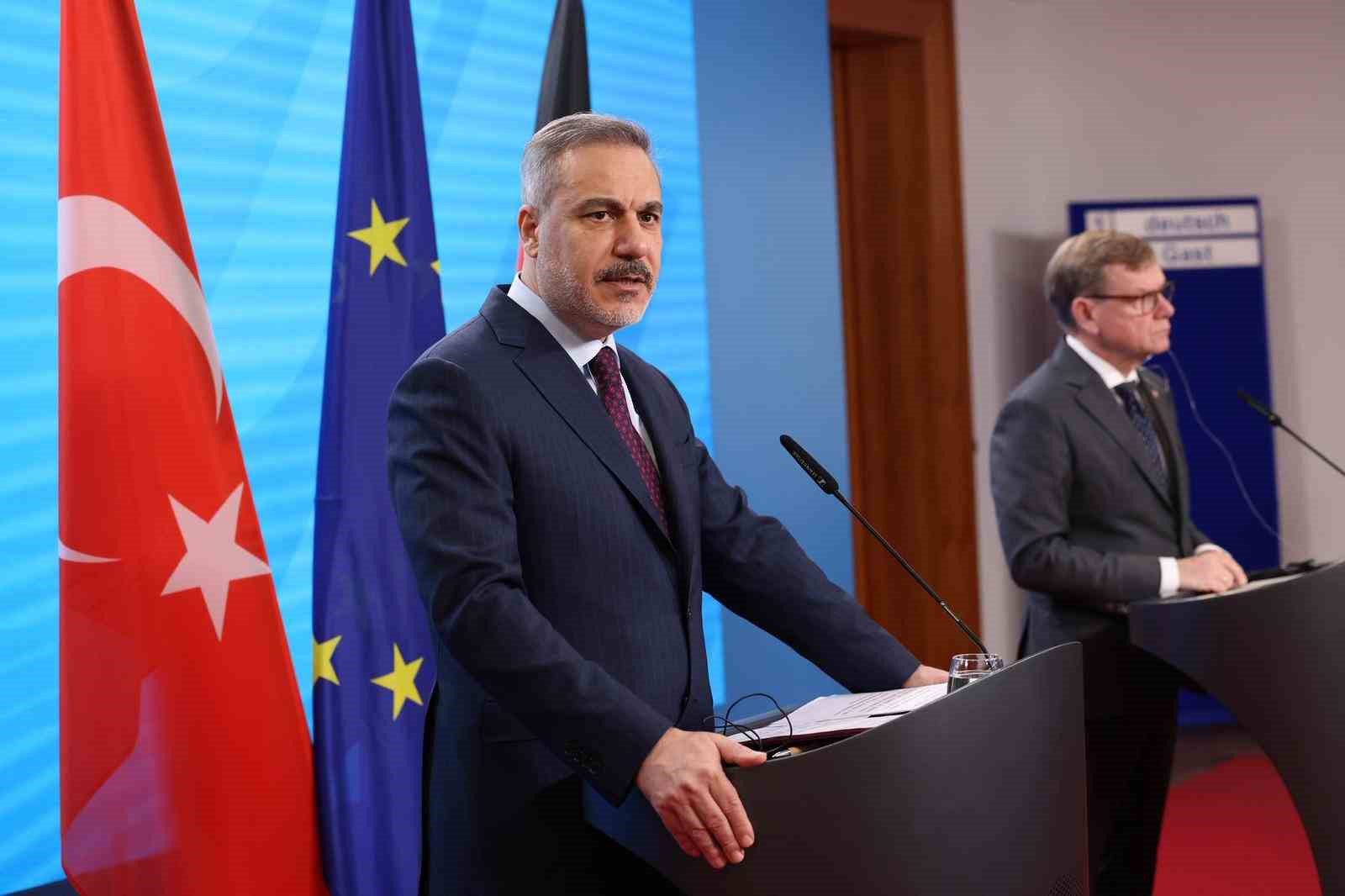Almanya Dışişleri Bakanı Wadephul: "SAFE mekanizmasının Türkiye’yi kapsaması gerektiğine inanıyorum" 8 almanya disisleri bakani wadephul safe mekanizmasinin turkiyeyi kapsamasi gerektigine inaniyorum 4 UhXGeNWs