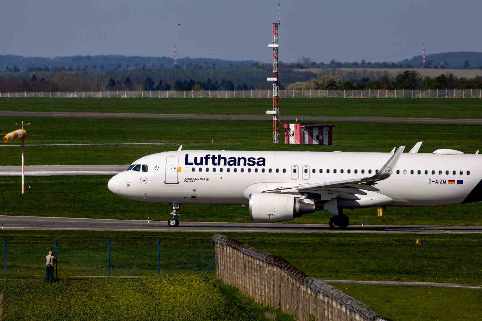 almanya havayolu sirketi lufthansa ucretsiz el bagaji uygulamasini kaldiriyor 0 eY8u8Nhc