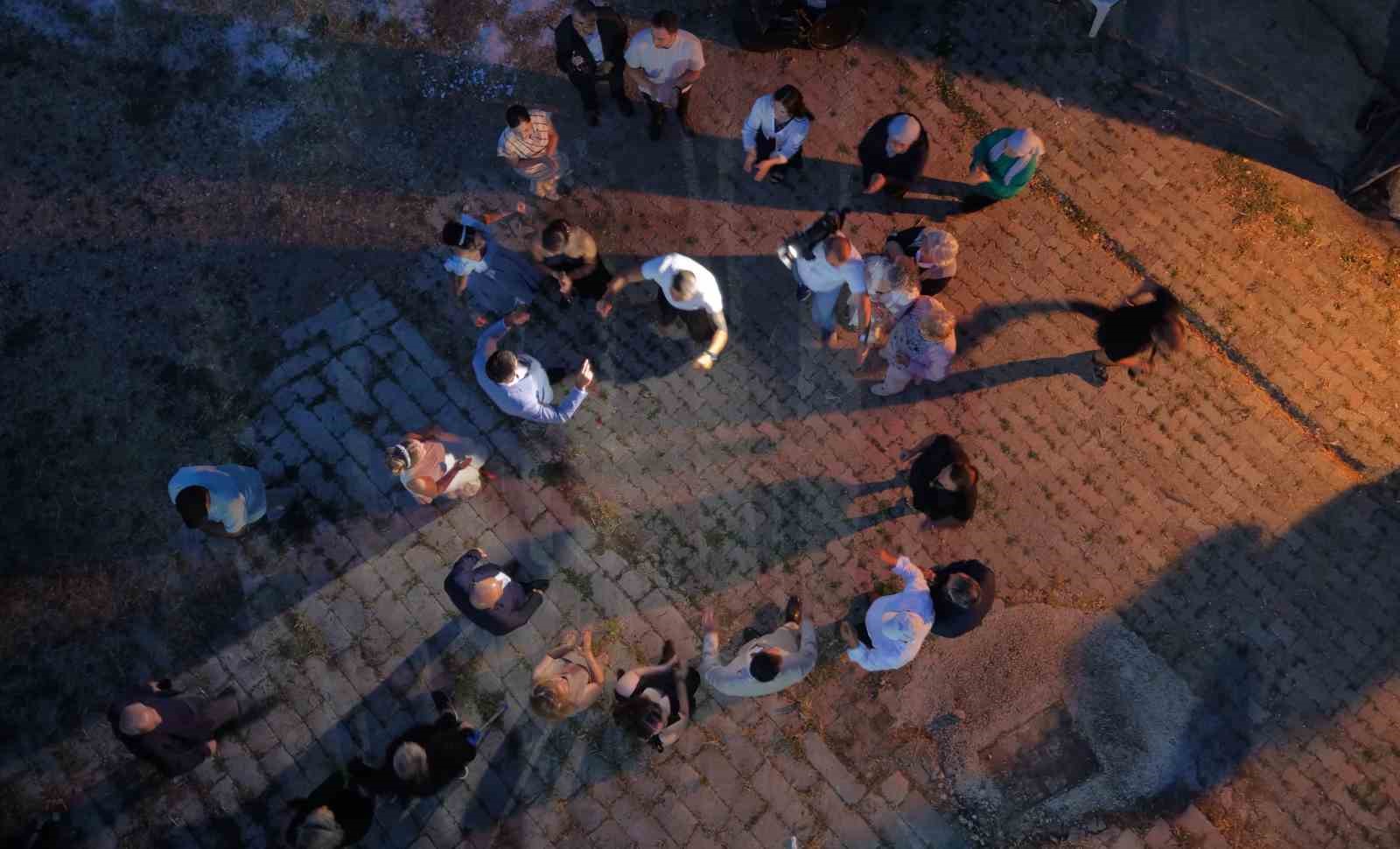 Almanya’dan Çorum’a uzanan mutluluk: İkiz kardeşler Alman gelin adaylarıyla nışanlandı 6 almanyadan coruma uzanan mutluluk ikiz kardesler alman gelin adaylariyla nisanlandi 2 EDiB7fhb