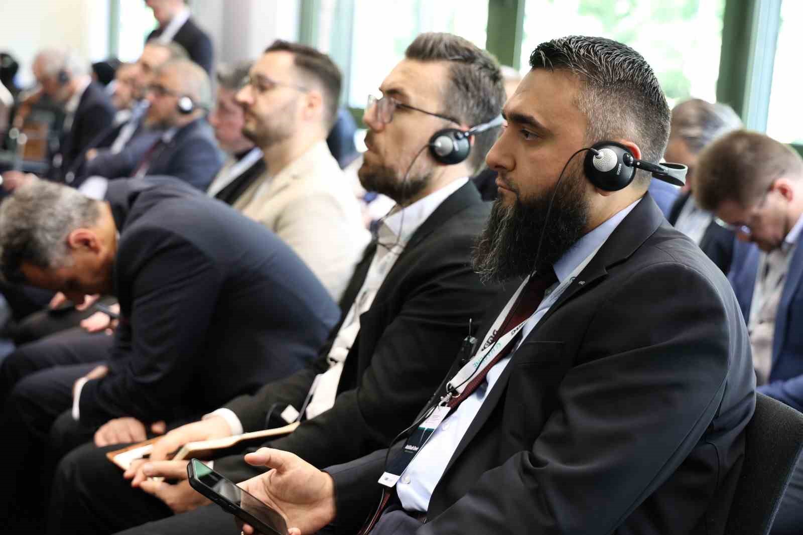 Almanya’dan Moğolistan’a Müslüman toplumların gündemi Köln’de ele alındı 26 almanyadan mogolistana musluman toplumlarin gundemi kolnde ele alindi 22 NjDa5p5t