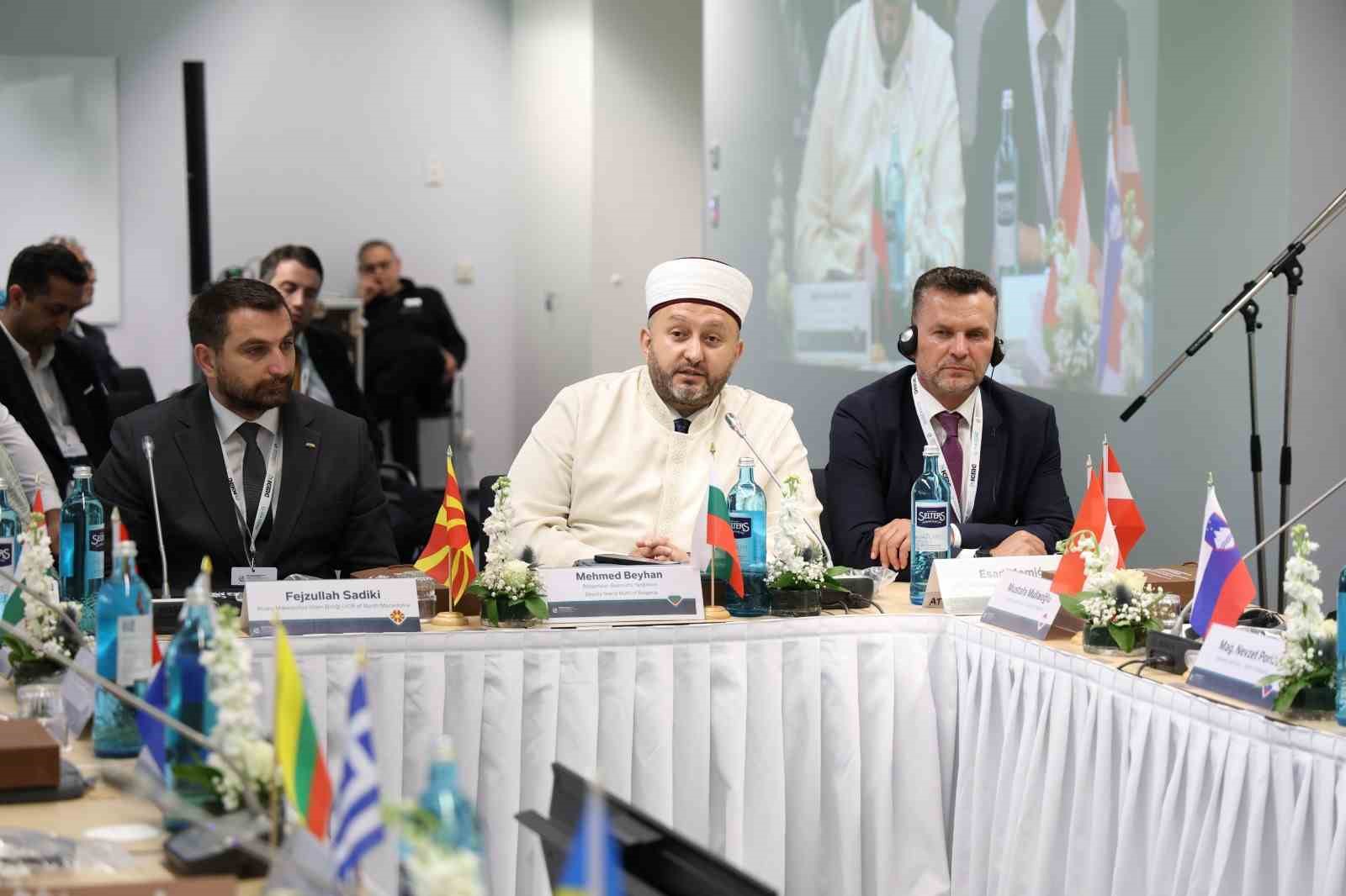 Almanya’dan Moğolistan’a Müslüman toplumların gündemi Köln’de ele alındı 33 almanyadan mogolistana musluman toplumlarin gundemi kolnde ele alindi 29 lTJmdQ6H