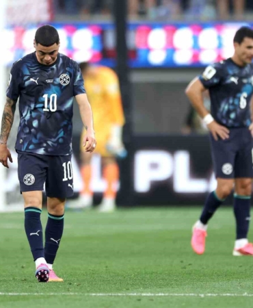 almironun-kirmizi-karti-fifa-dunya-kupasinda-ilk-U9Bcjm5r.jpg