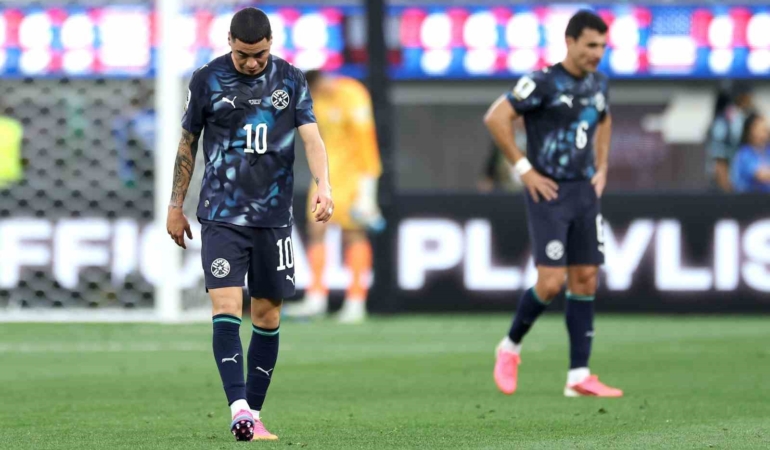 almironun-kirmizi-karti-fifa-dunya-kupasinda-ilk-U9Bcjm5r.jpg