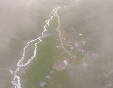 alpleri-andiran-manzarasiyla-dulaga-yaylasi-baharin-renklerine-burundu-O1qlkStG.jpg