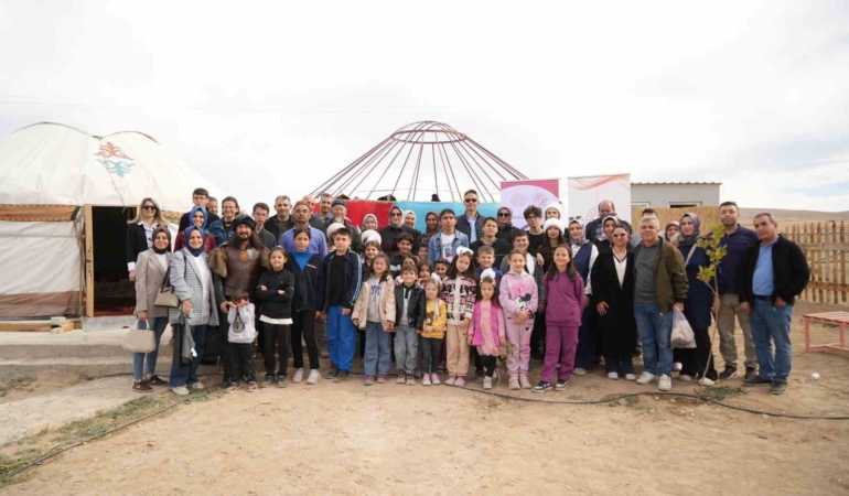 altay-koyunde-ailem-okulum-projesiyle-kazak-kulturu-tanitildi-2JERr3tx.jpg