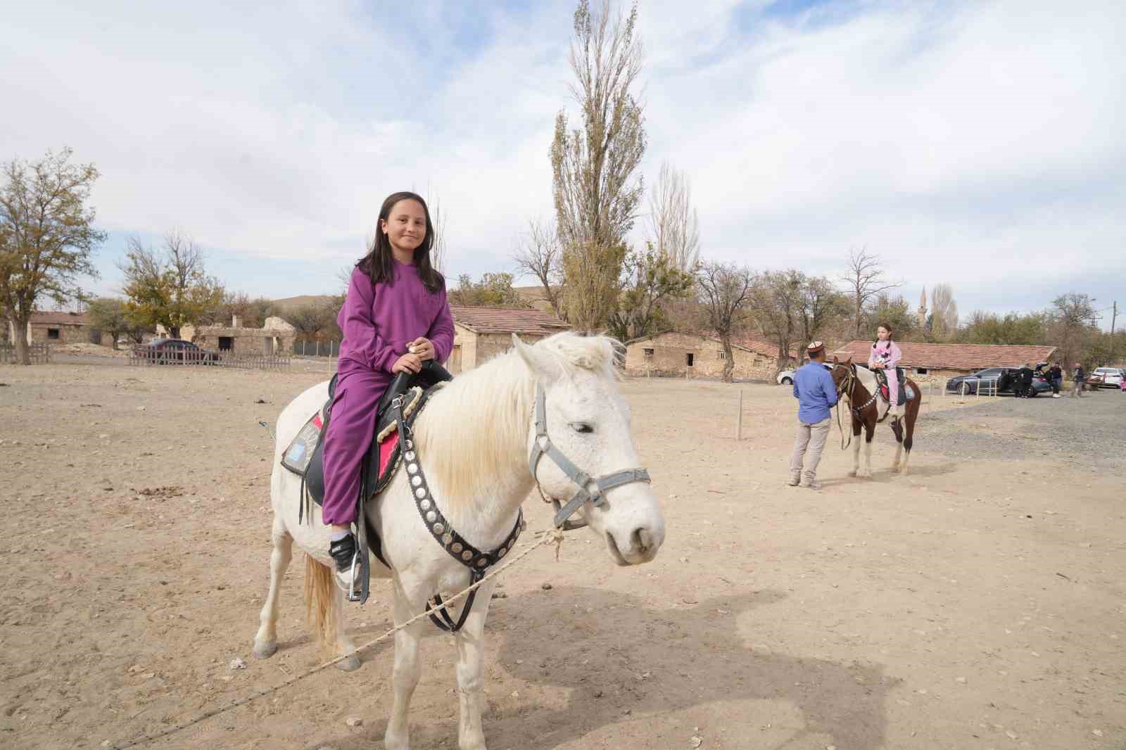 altay koyunde ailem okulum projesiyle kazak kulturu tanitildi 4 Im4GcTWn