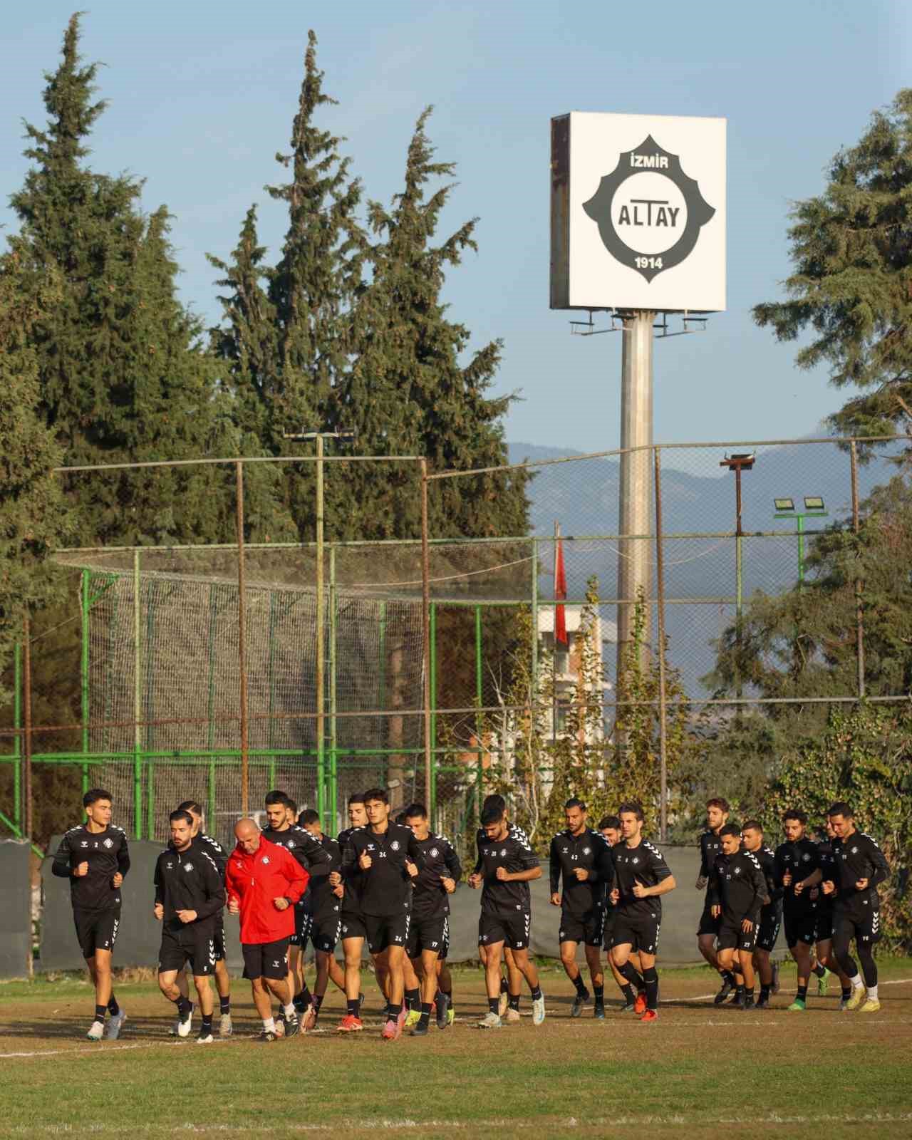 altay yonetimi ile ahmet nur cebi izmirde gorusecek 3 YJ6ERW3V