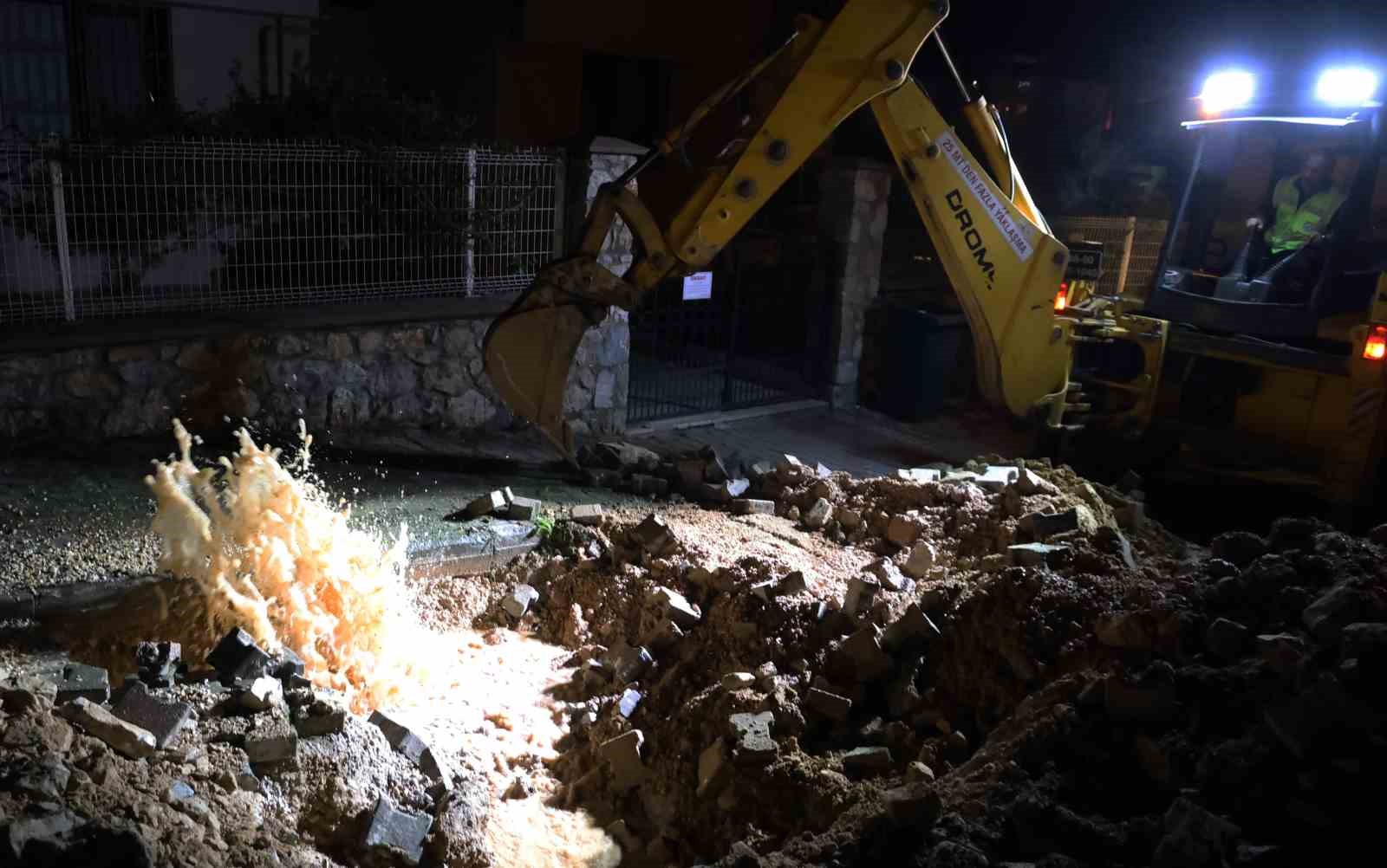 Altın değil, su kaçağı arıyorlar 7 altin degil su kacagi ariyorlar 3 fByBQrkw