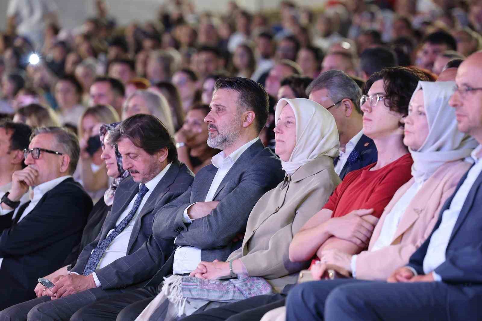 altin karagoze gorkemli acilis 1