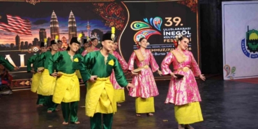 altin-mobilya-halk-danslari-yarismasinda-heyecan-basladi-E42hMa6U.jpg