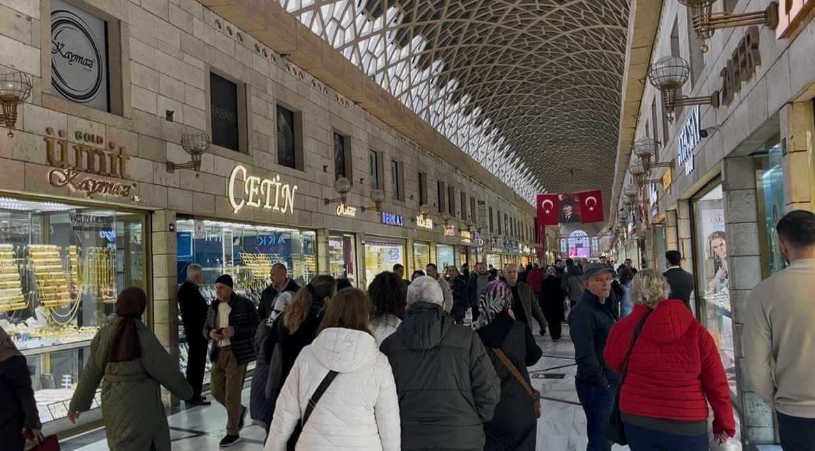Altında bankalar ile canlı piyasadaki makas gramda 500 lirayı geçti 8 altinda bankalar ile canli piyasadaki makas gramda 500 lirayi gecti 4 hYXRmDI5