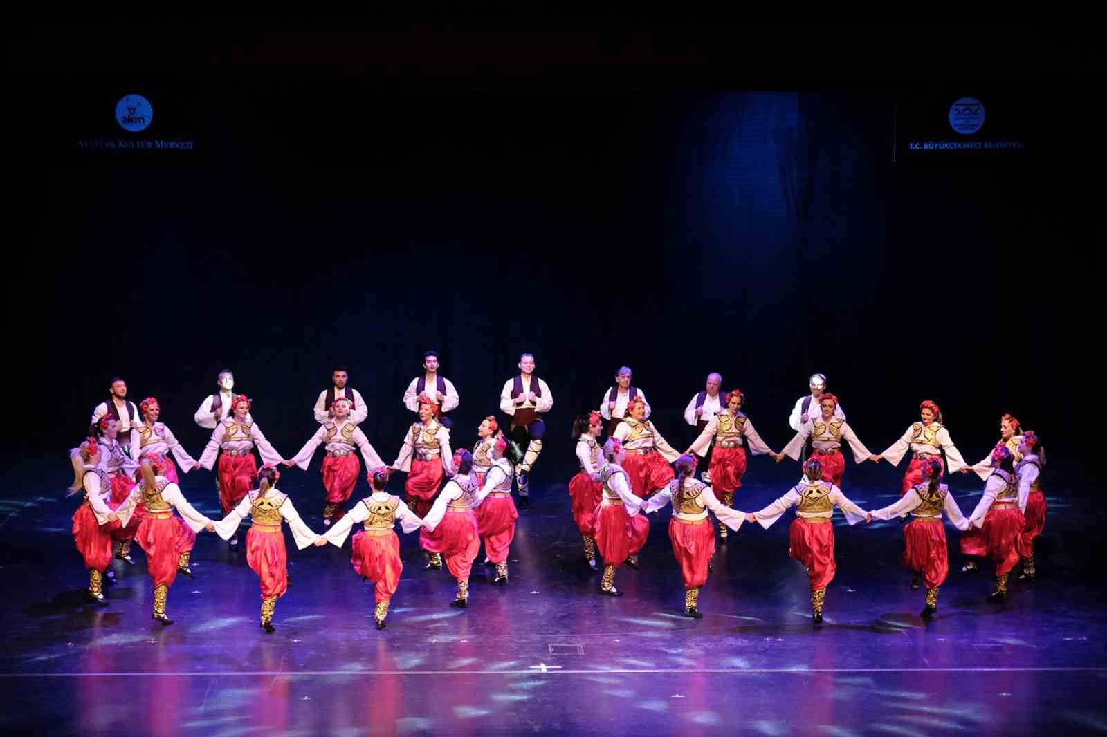 Altınköprü Halk Dansları Topluluğu kültürel bir şölene imza attı 4 altinkopru halk danslari toplulugu kulturel bir solene imza atti 0 9rjBkpsd