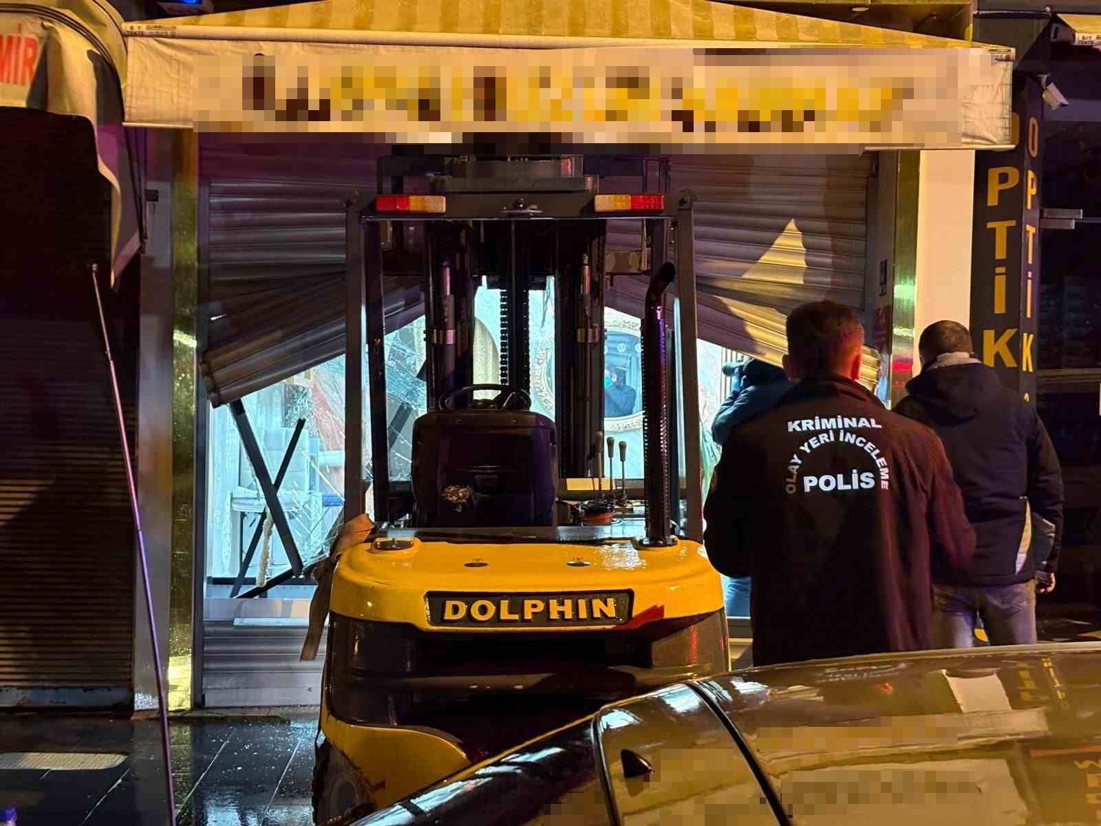 altinlari calip esekle kacan saniga 9 yil 7 ay hapis cezasi 1 PQOZdWj7