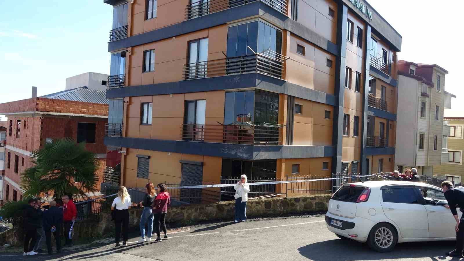 Altınordu Belediyesi’nin verdiği ruhsat krize yol açtı: 2 bina tahliye edildi 11 altinordu belediyesinin verdigi ruhsat krize yol acti 2 bina tahliye edildi 7 neBzqAVw