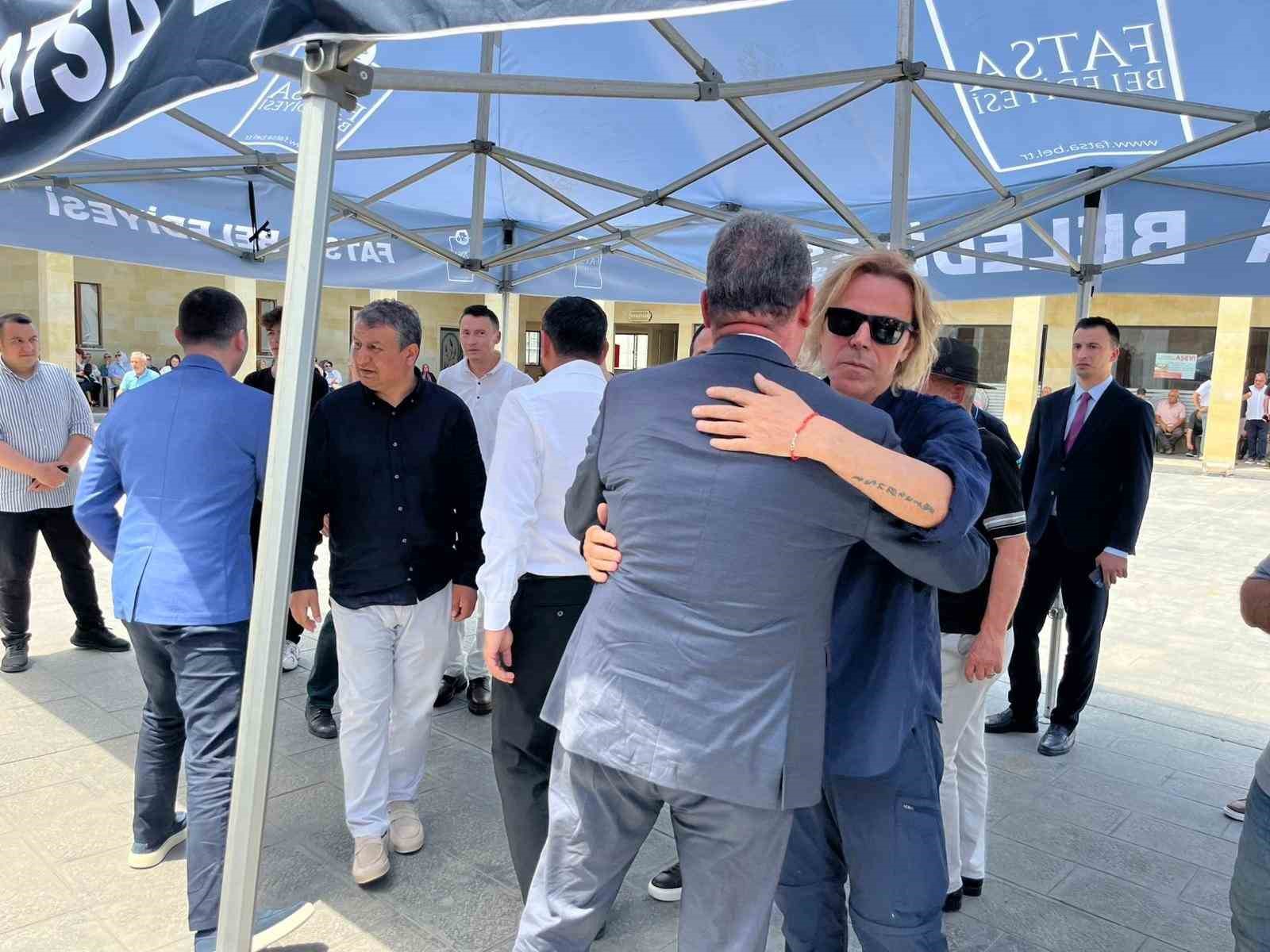 Altun Arıca son yolculuğuna uğurlandı 6 altun arica son yolculuguna ugurlandi 2 6IRZuM7c